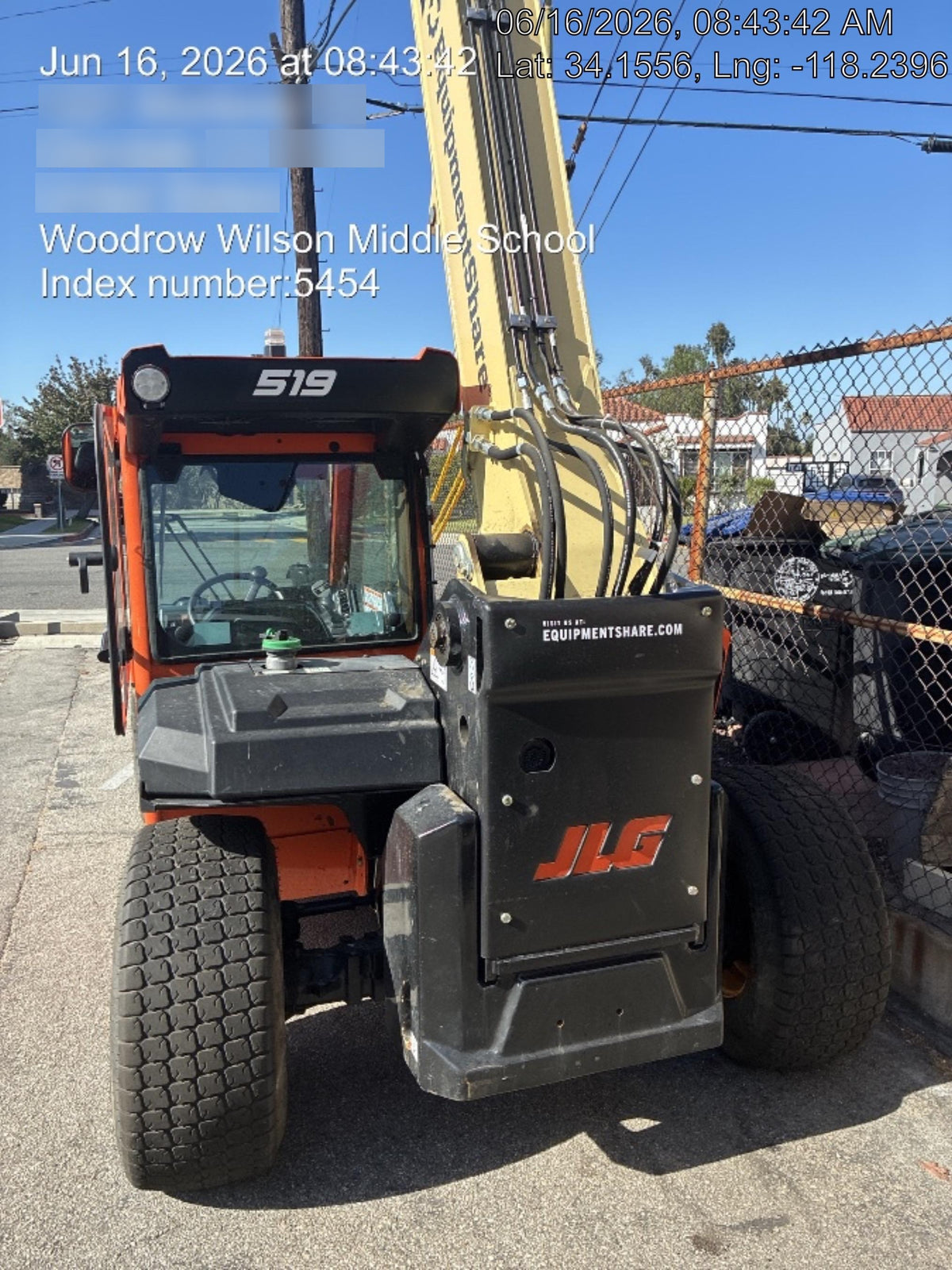 2025 JLG 519