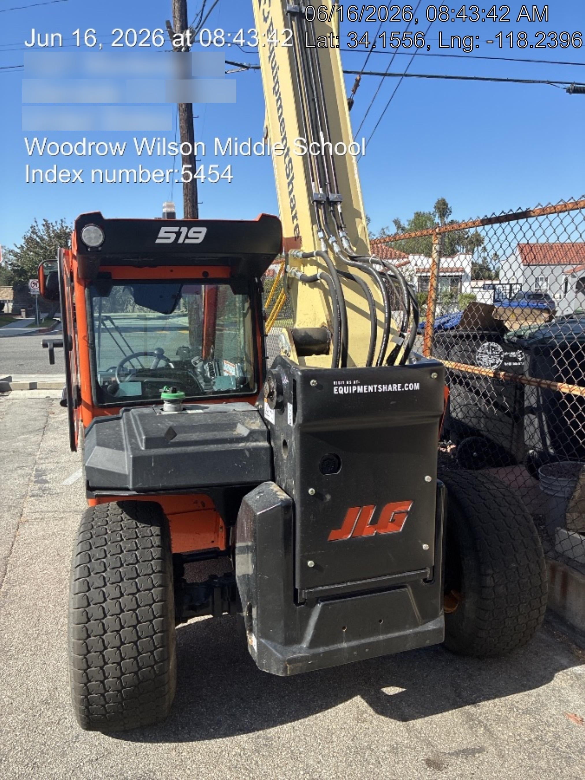 2025 JLG 519
