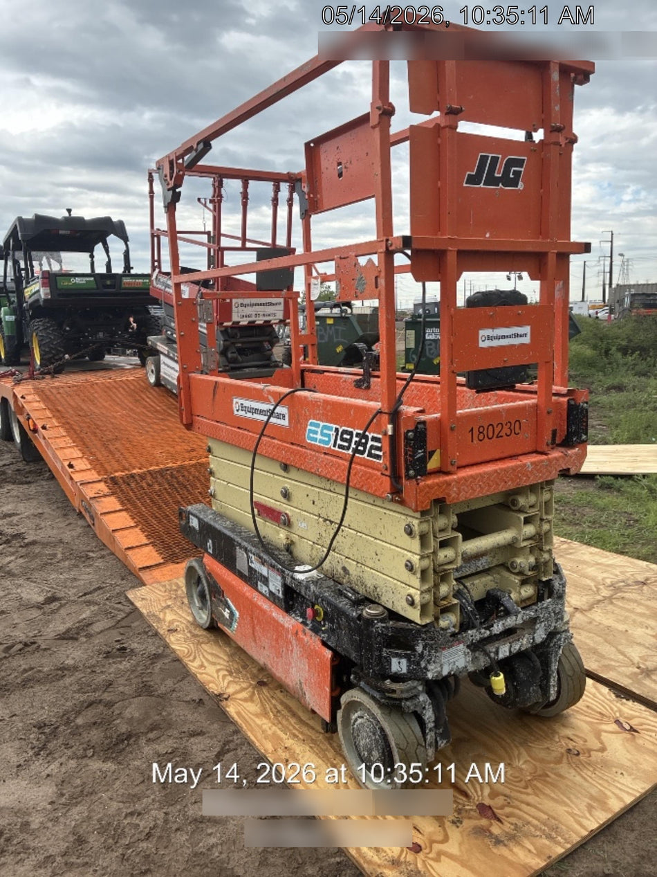 2021 JLG ES1932