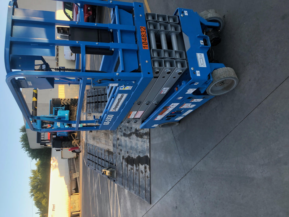 2020 Genie GS-1930 Fixed rails with chain entry gate - Pre A92.20