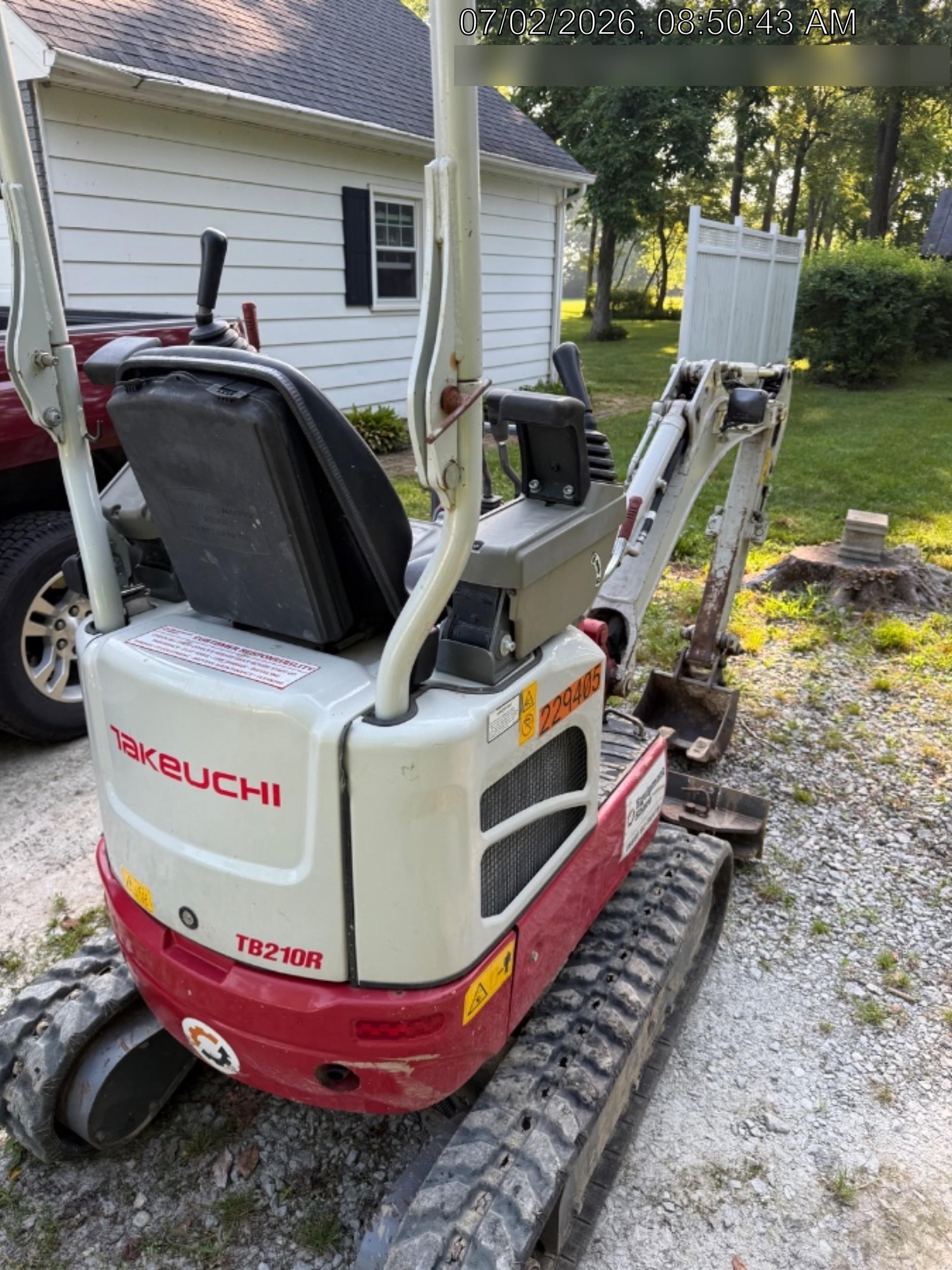 2022 TAKEUCHI TB210R
