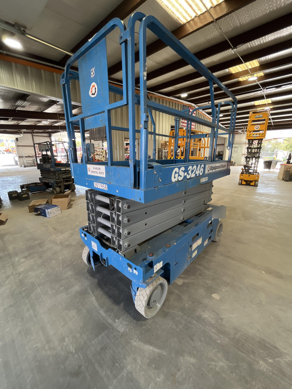 2022 GENIE GS-3246