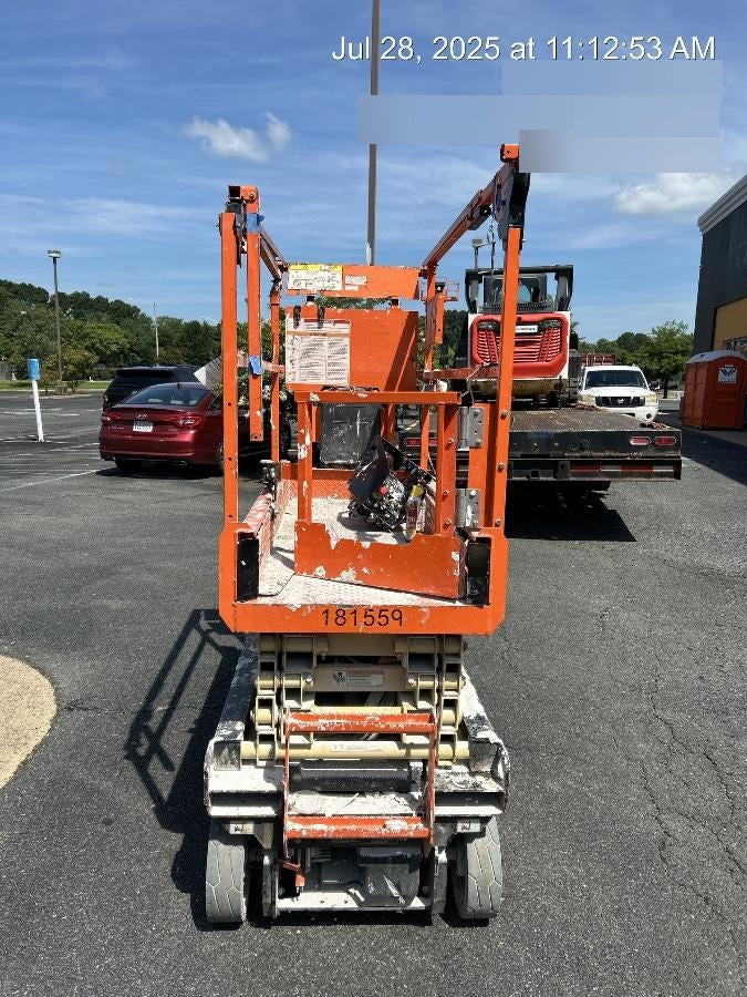 2021 JLG ES1932