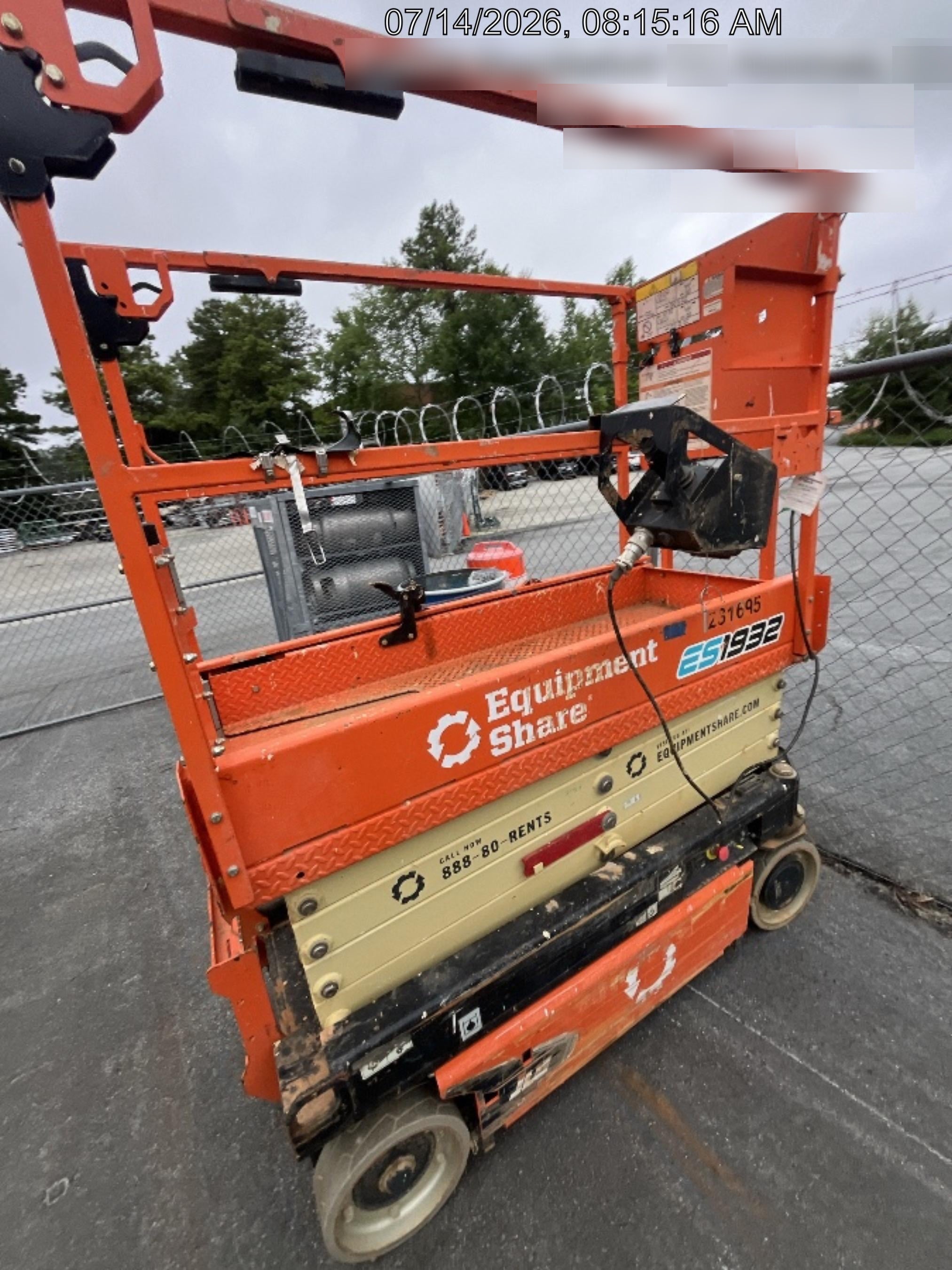 2022 JLG ES1932