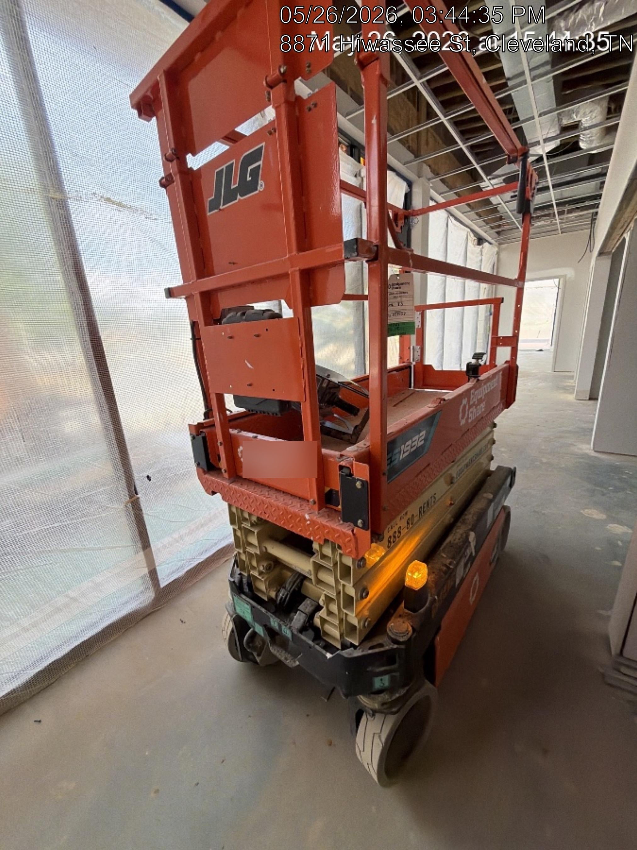2025 JLG ES1932