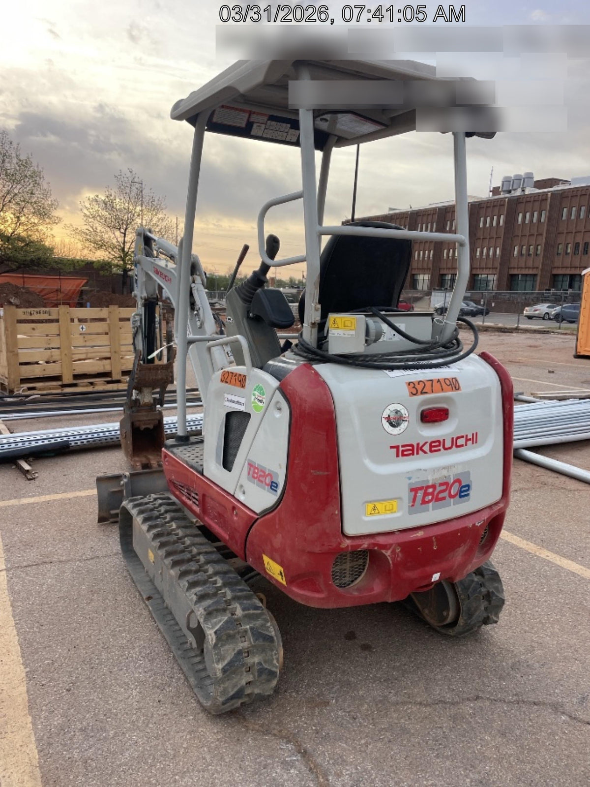 2023 TAKEUCHI TB20e