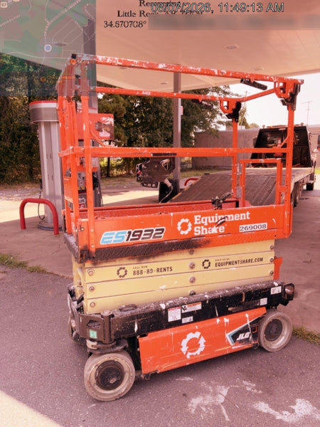 2022 JLG ES1932
