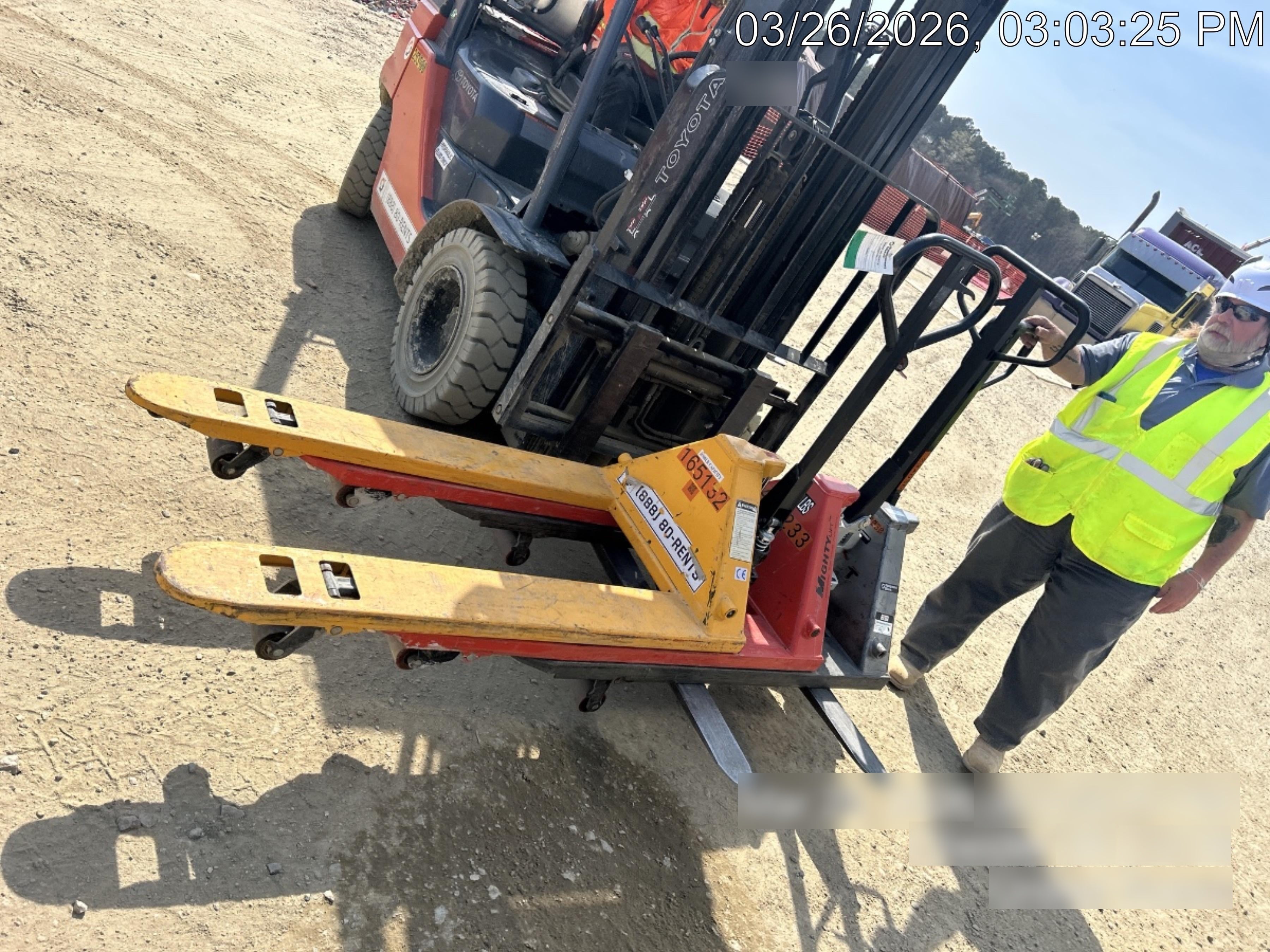 2021 ULINE 4400 lb Pallet Jack
