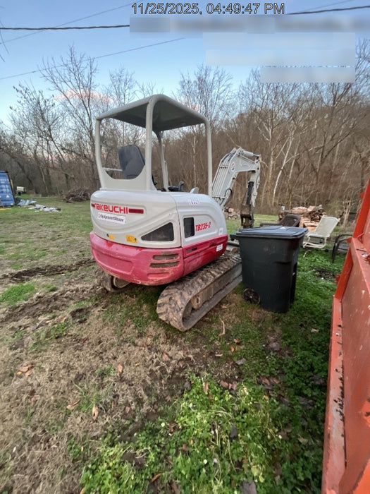 2021 TAKEUCHI TB235-2R