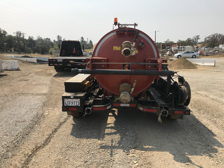 2020 Ditch Witch HX30 500G Spoils Tank, 80G Water Tank, 48" Lance, #3 Nozzel, VT9H 500 GAL HYD TRAILER