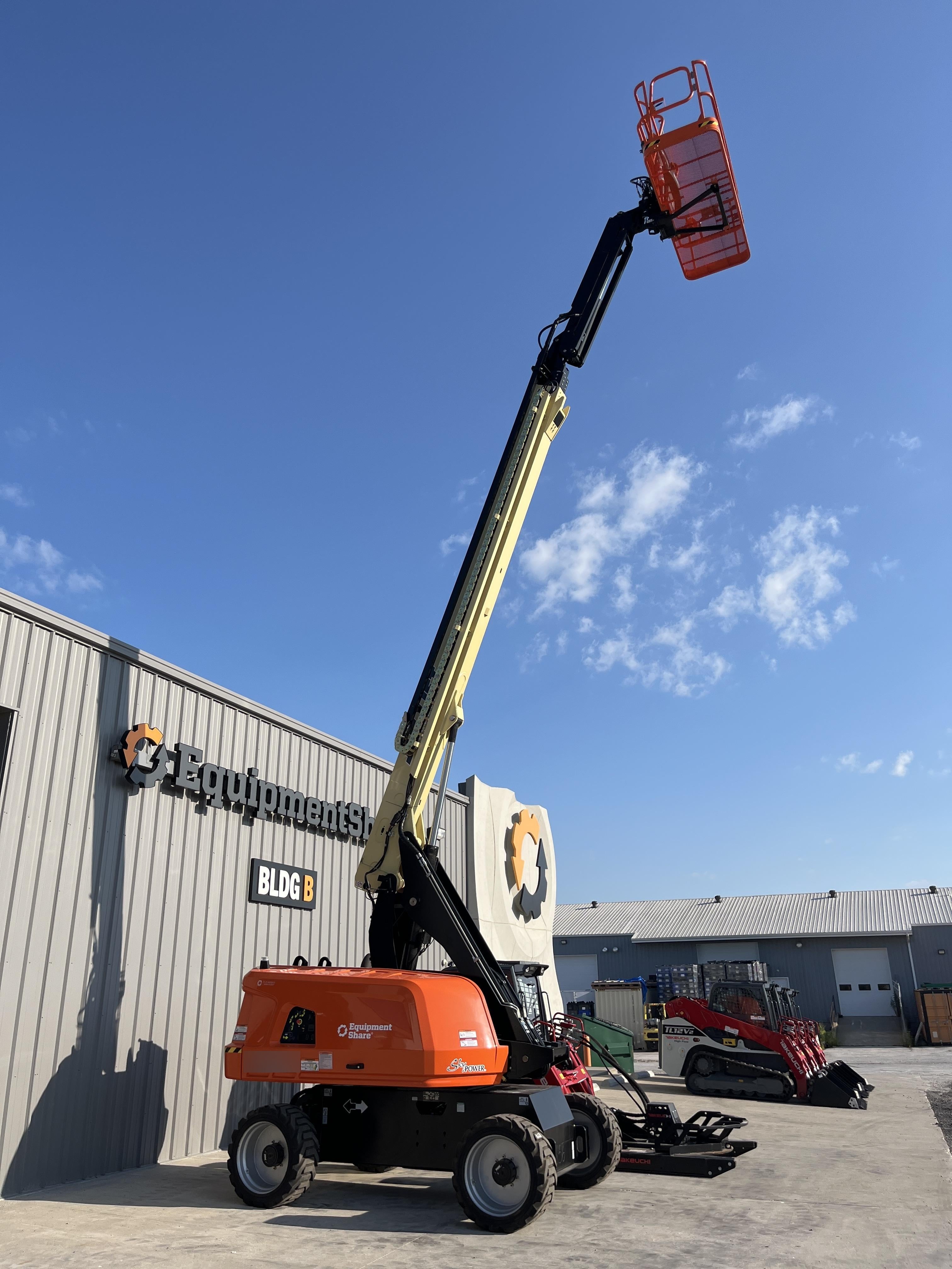 2025 JLG 660SJ