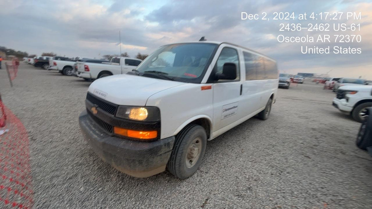 2023 CHEVROLET Express Van - Rental