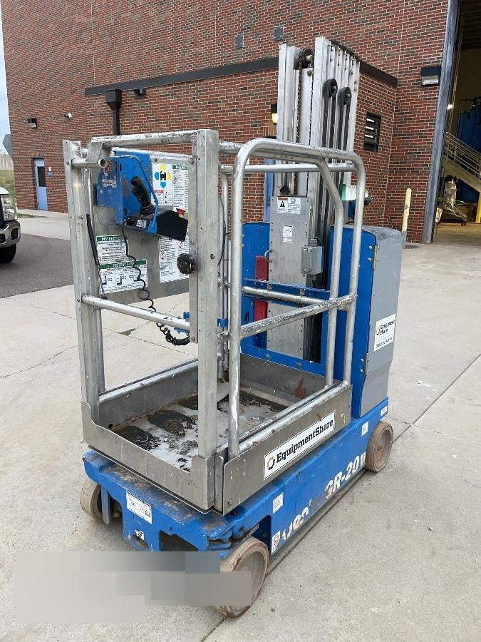 2019 GENIE GR-20