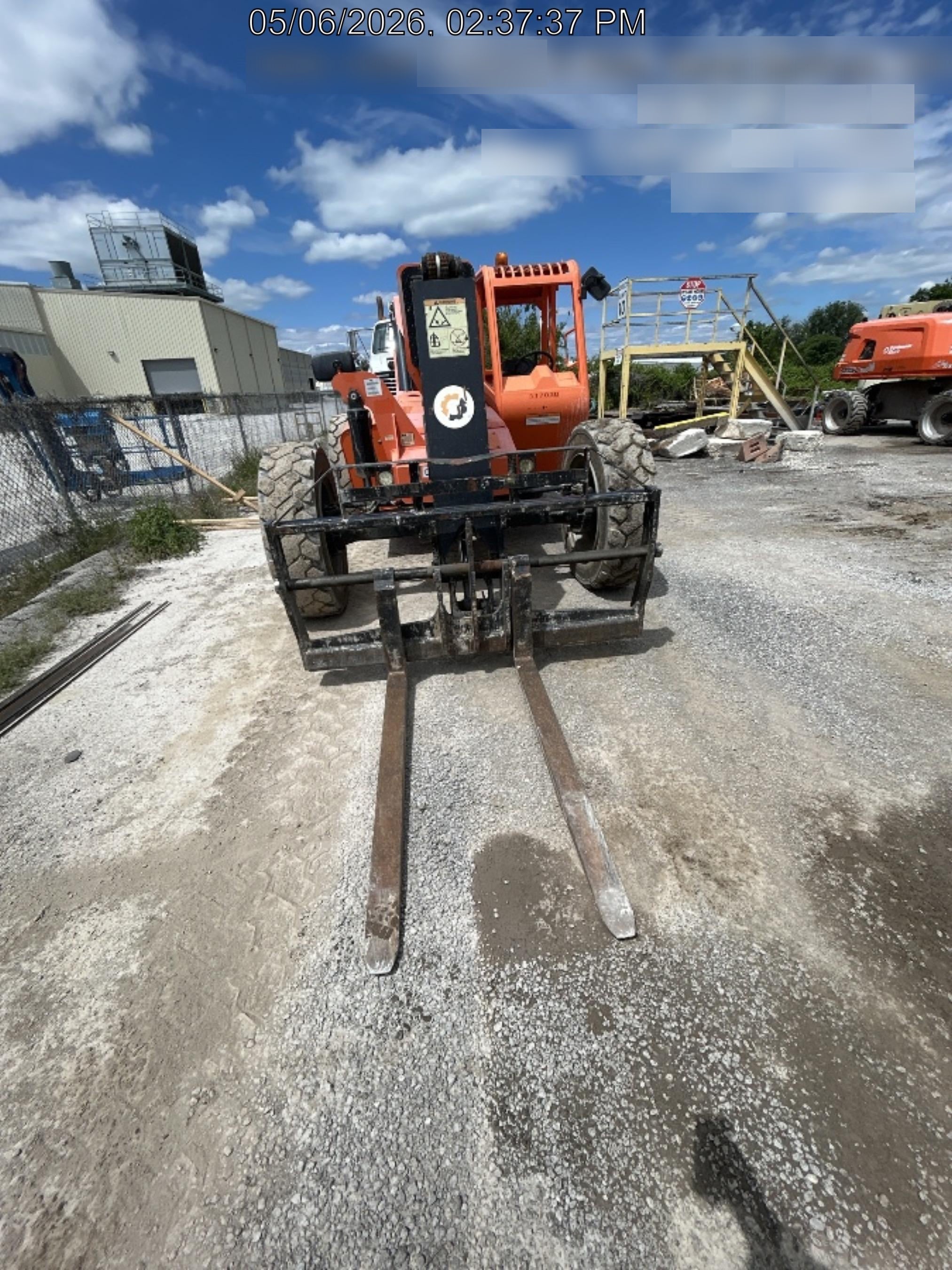 2020 SKYTRAK 8042