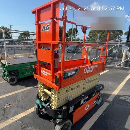 2025 JLG ES1932
