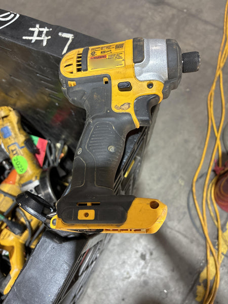 2021 DEWALT DCF885