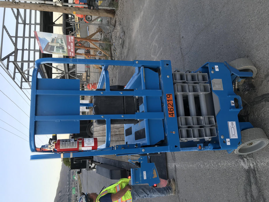 2019 Genie GS-1930 Fixed rails with chain Entry