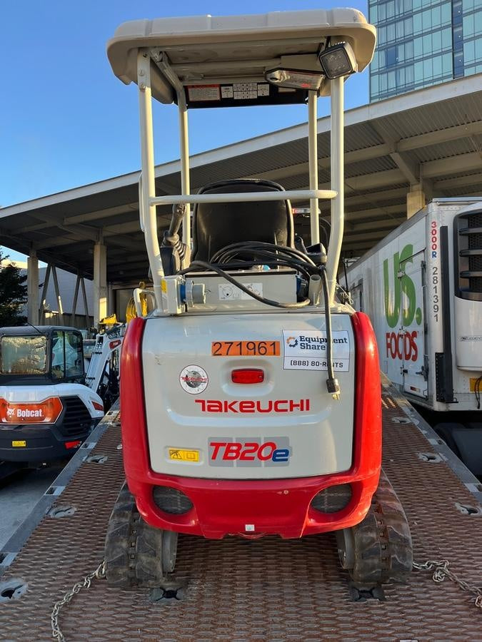 2022 TAKEUCHI TB20e