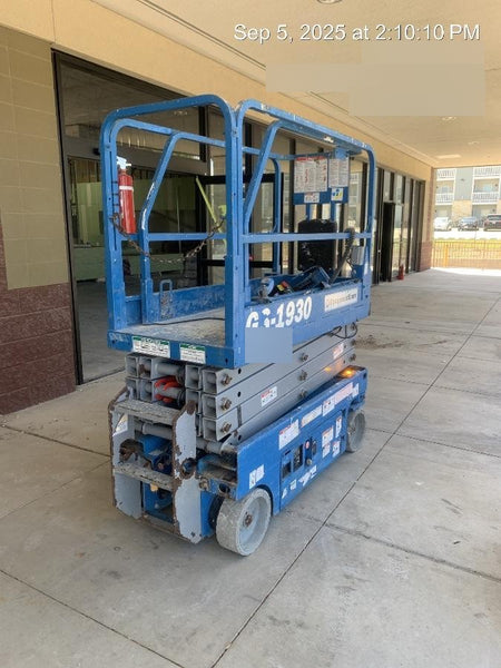 2019 Genie GS-1930 Fixed rails with chain Entry