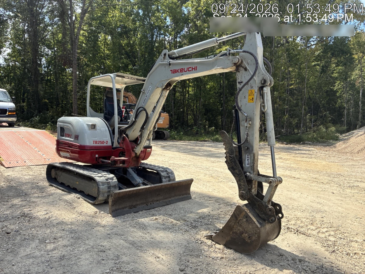 2024 TAKEUCHI TB250-2R