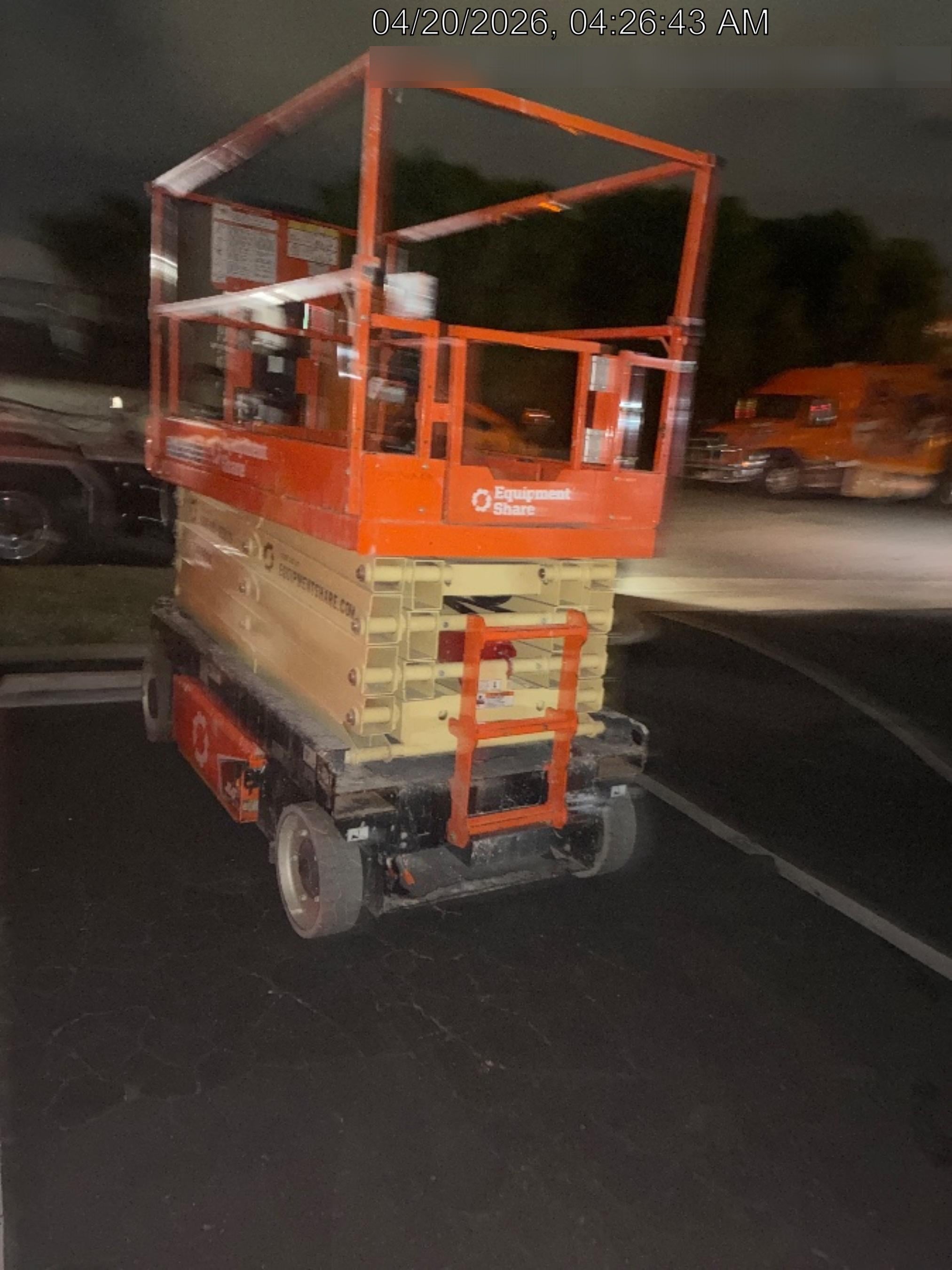 2022 JLG ES3246