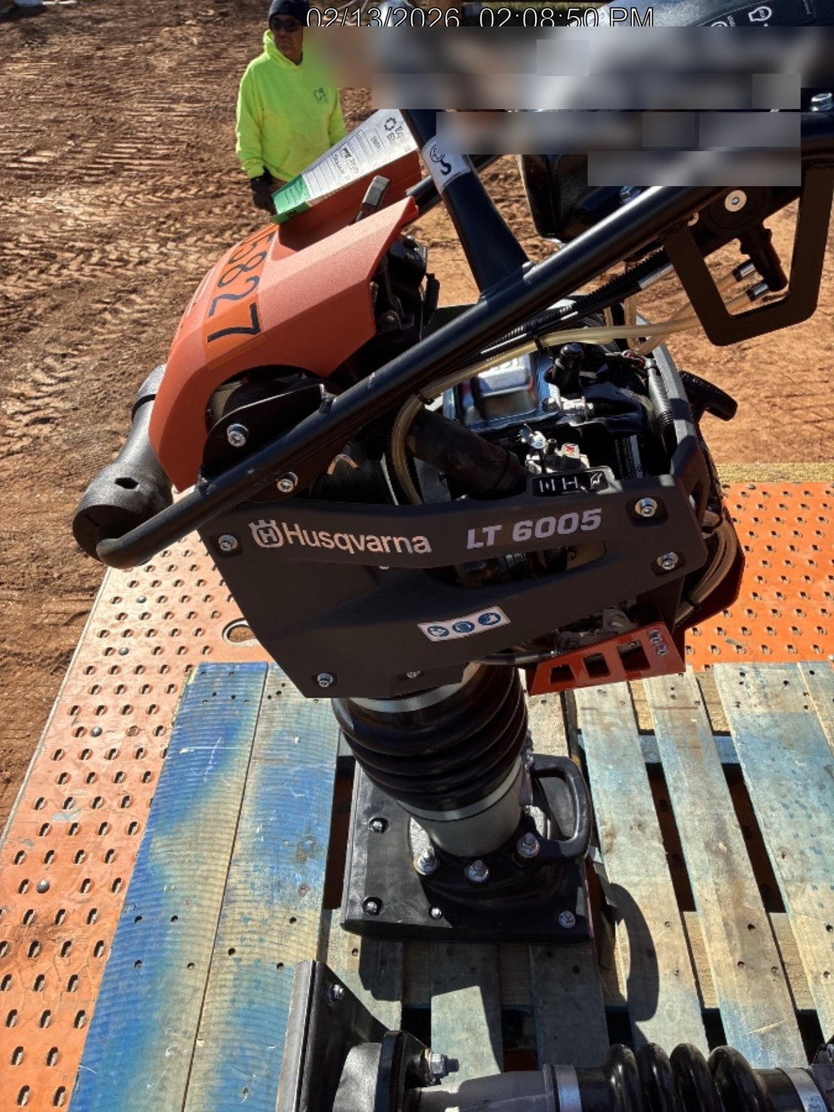 2025 HUSQVARNA LT6005