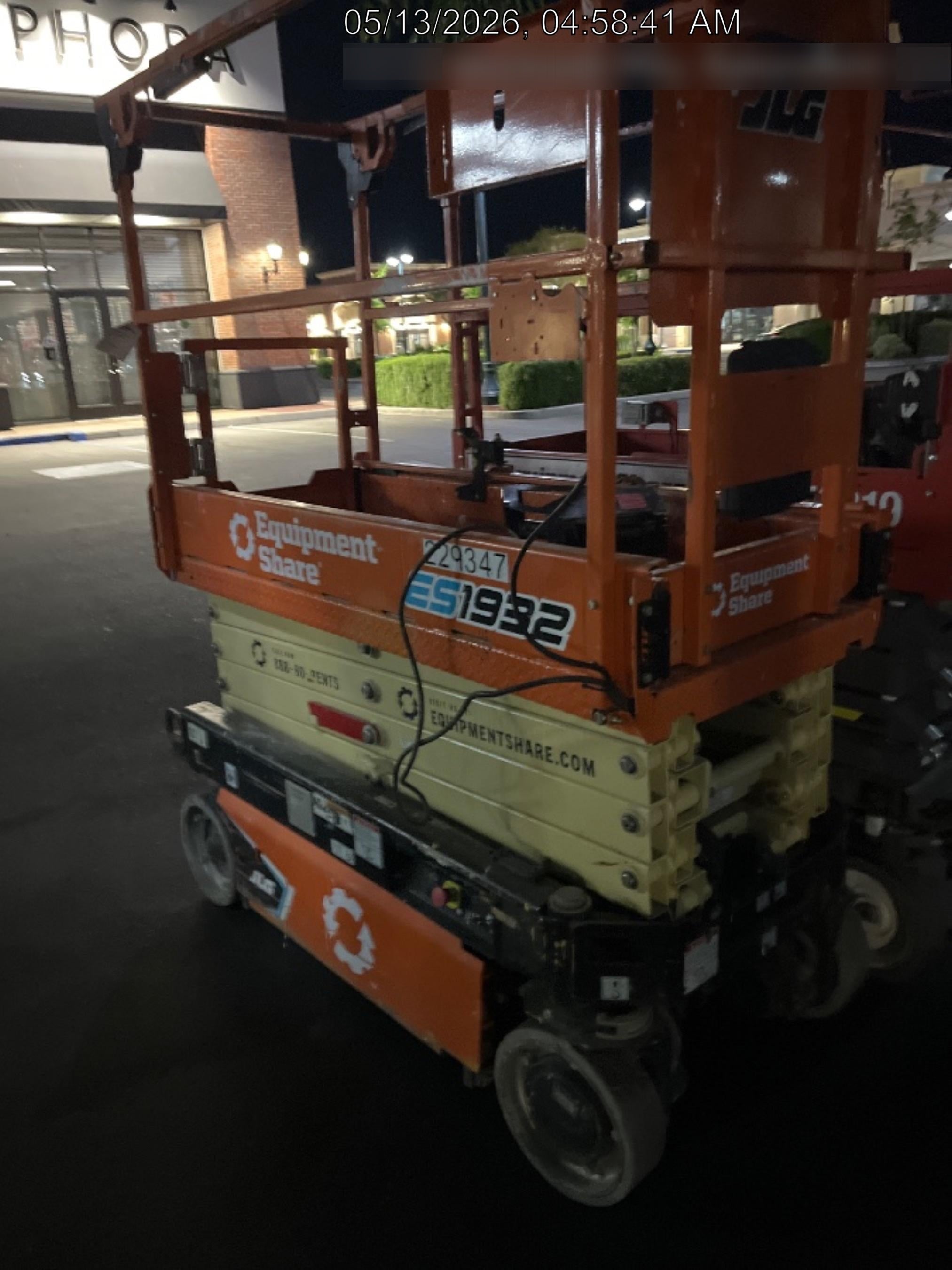 2022 JLG ES1932