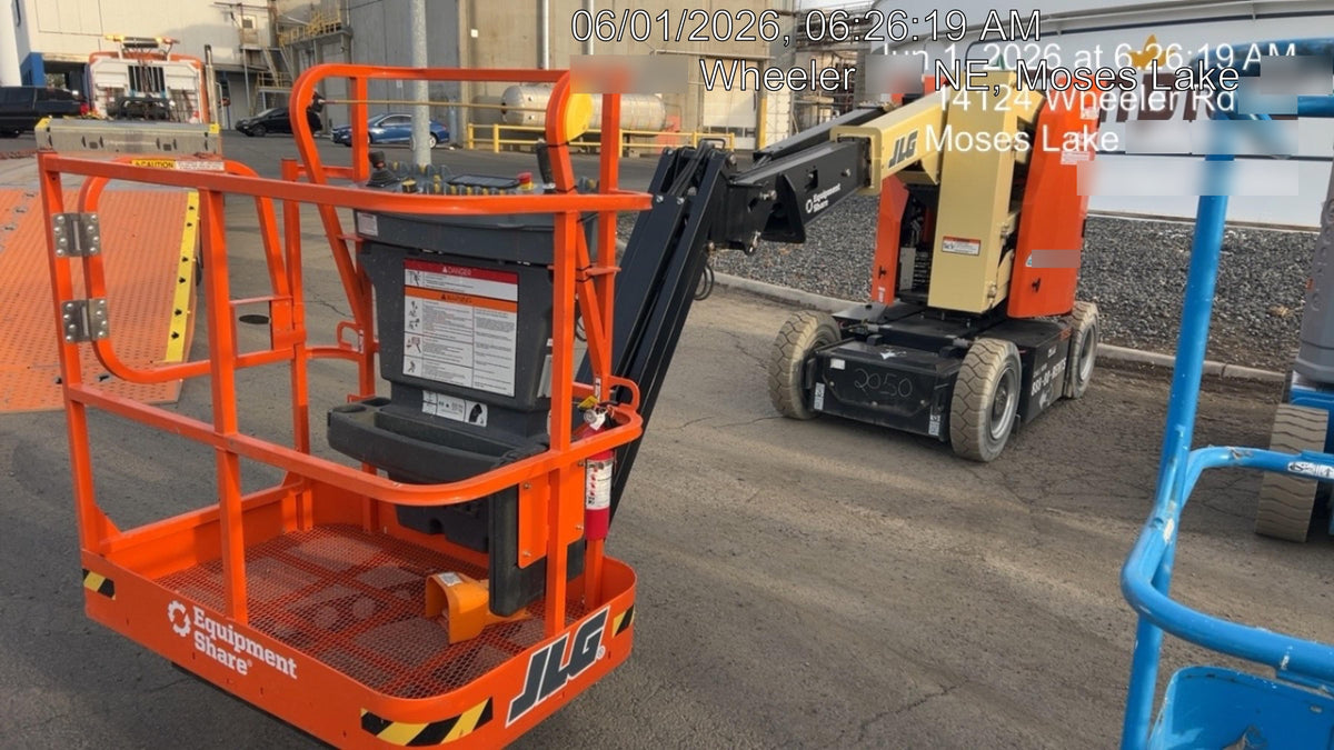 2025 JLG E300AJP