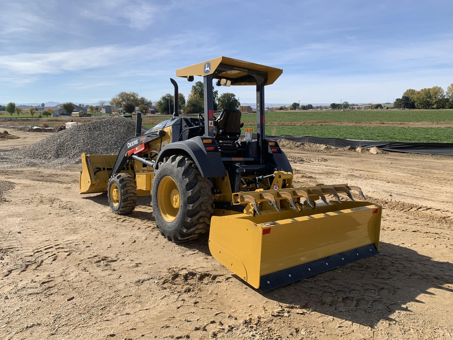 2017 JOHN DEERE 210LEP