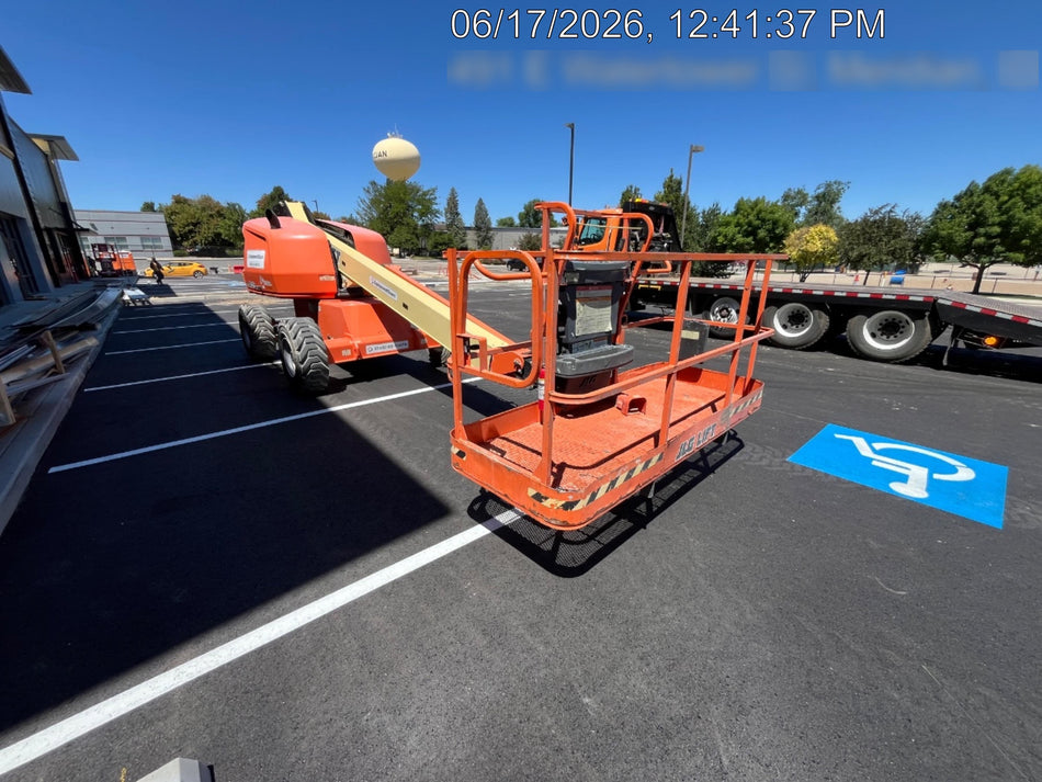 2021 JLG 400S