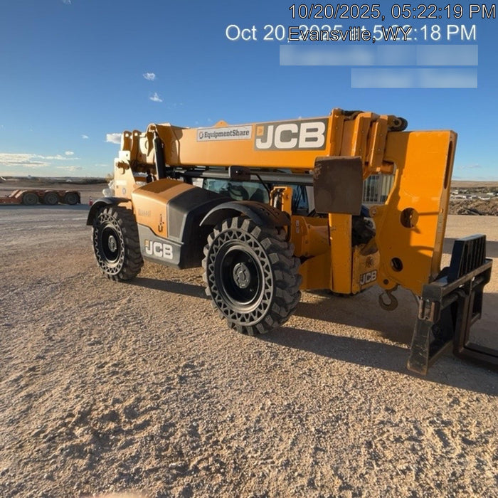 2019 JCB 512-56 Cab/Heat/Air, 109 HP, Solid Tires, STD Worklight, Beacon, Aux Hydraulics, Lifting Eye, Back up Alarm w/66" Carriage/60" Forks