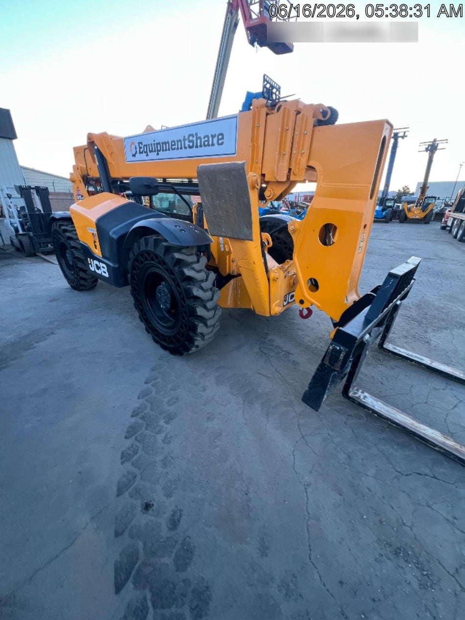 2023 JCB 510-56