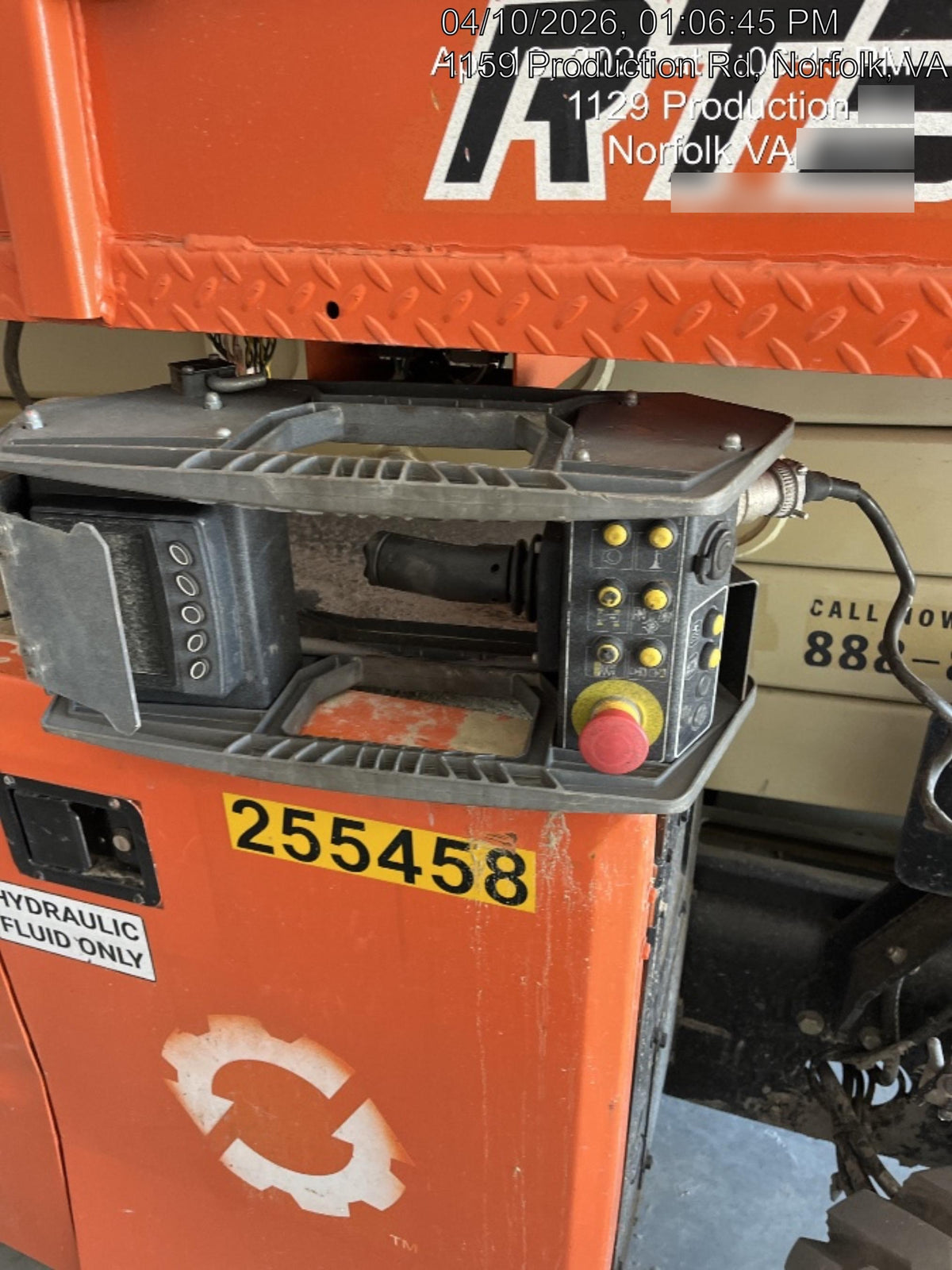 2022 JLG RT3369