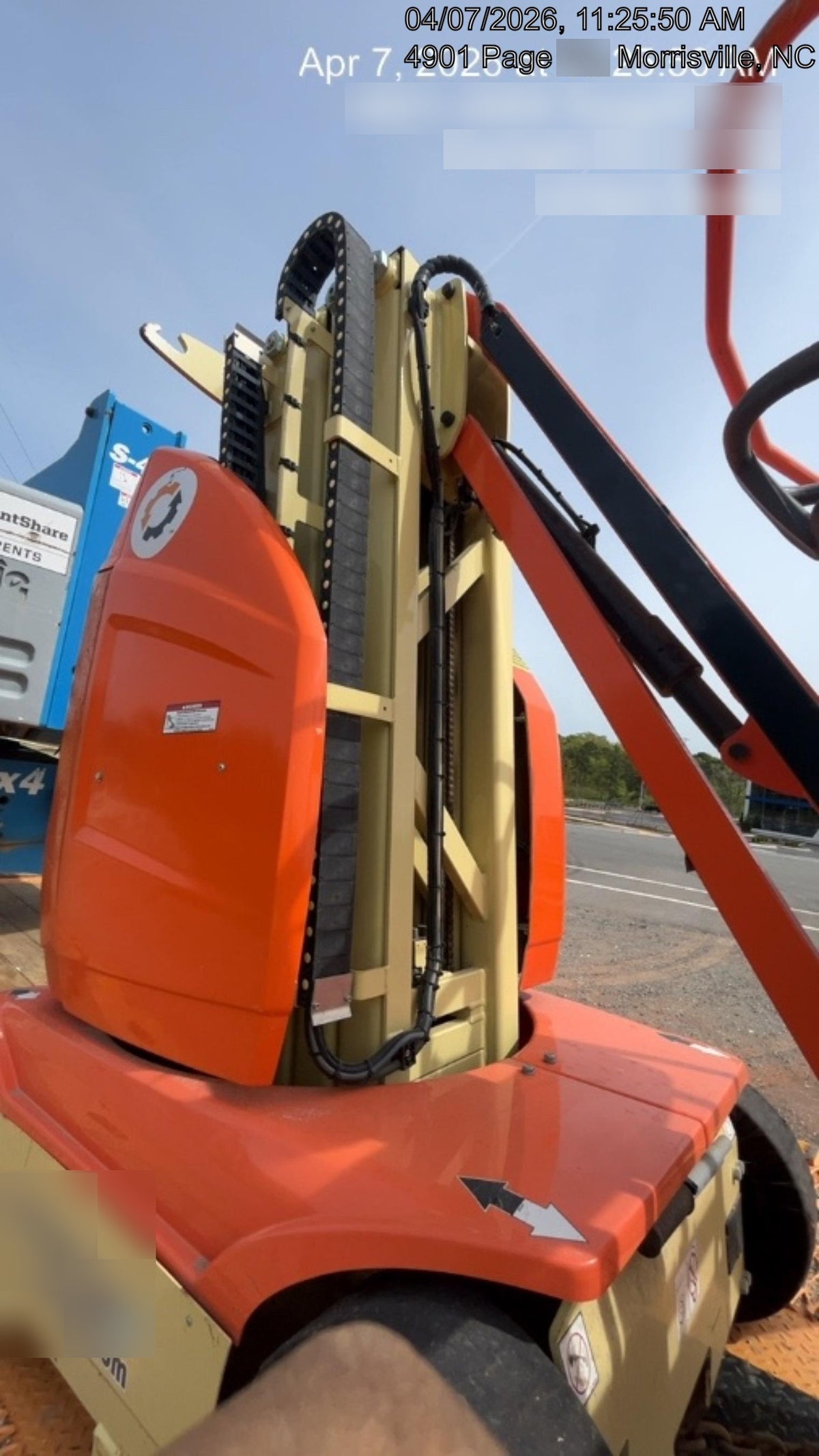2022 JLG 26E
