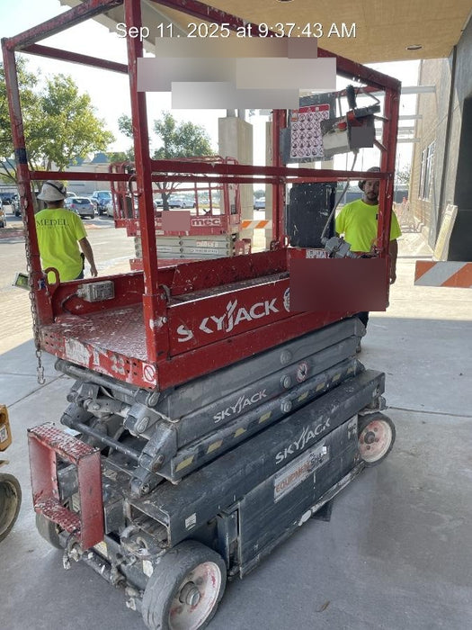 2015 Skyjack SJIII-3219 19' Scissor Lift