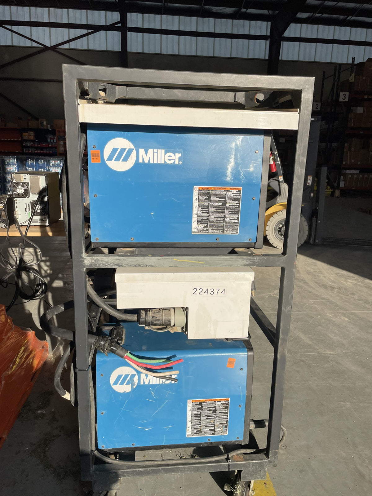 2021 MILLER ELECTRIC XMT 350