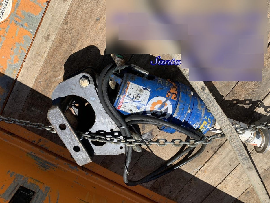 2023 AUGER TORQUE 3300-30