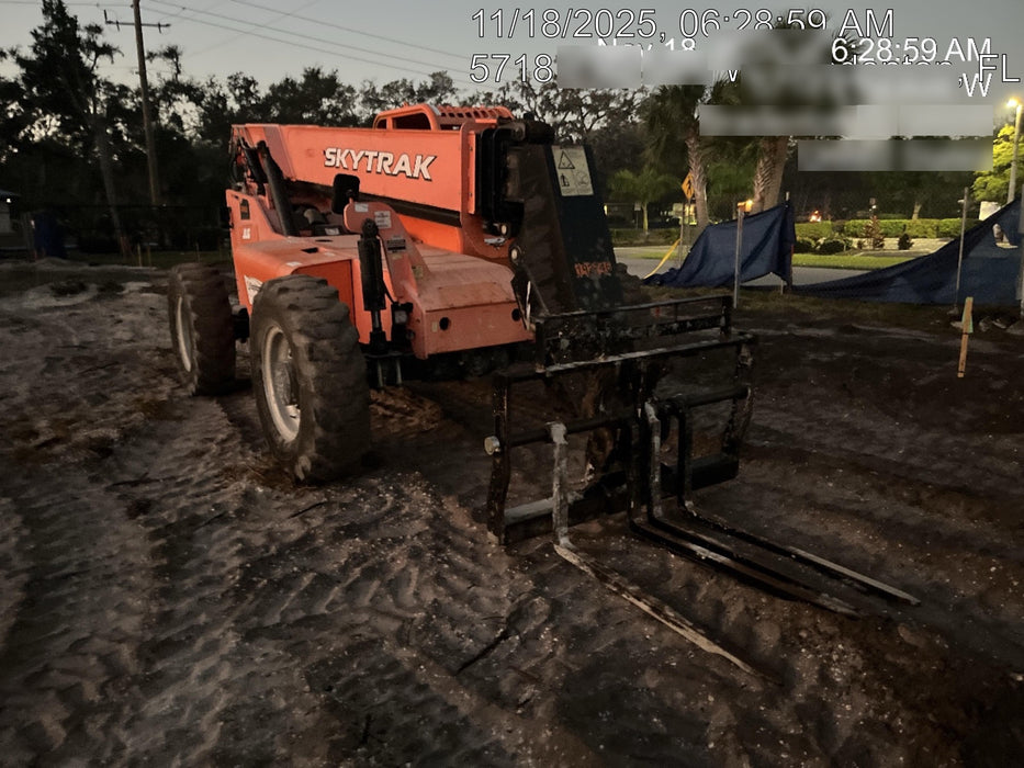 2017 Skytrak 6042 42' REACH, PALLET FORKS, 6k, FOAM FILLED TIRES