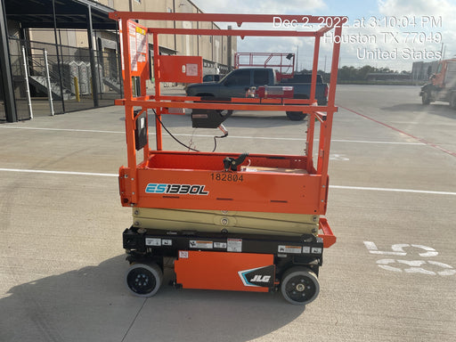 2021 JLG ES1330L