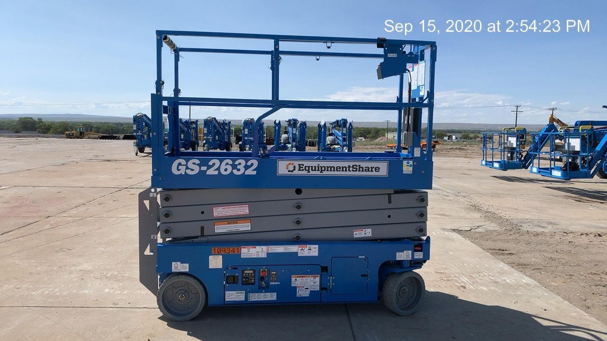 2020 Genie GS-2632 Solid NM Tires, Folding Rails with Half-Height Swing Gate, Beacon