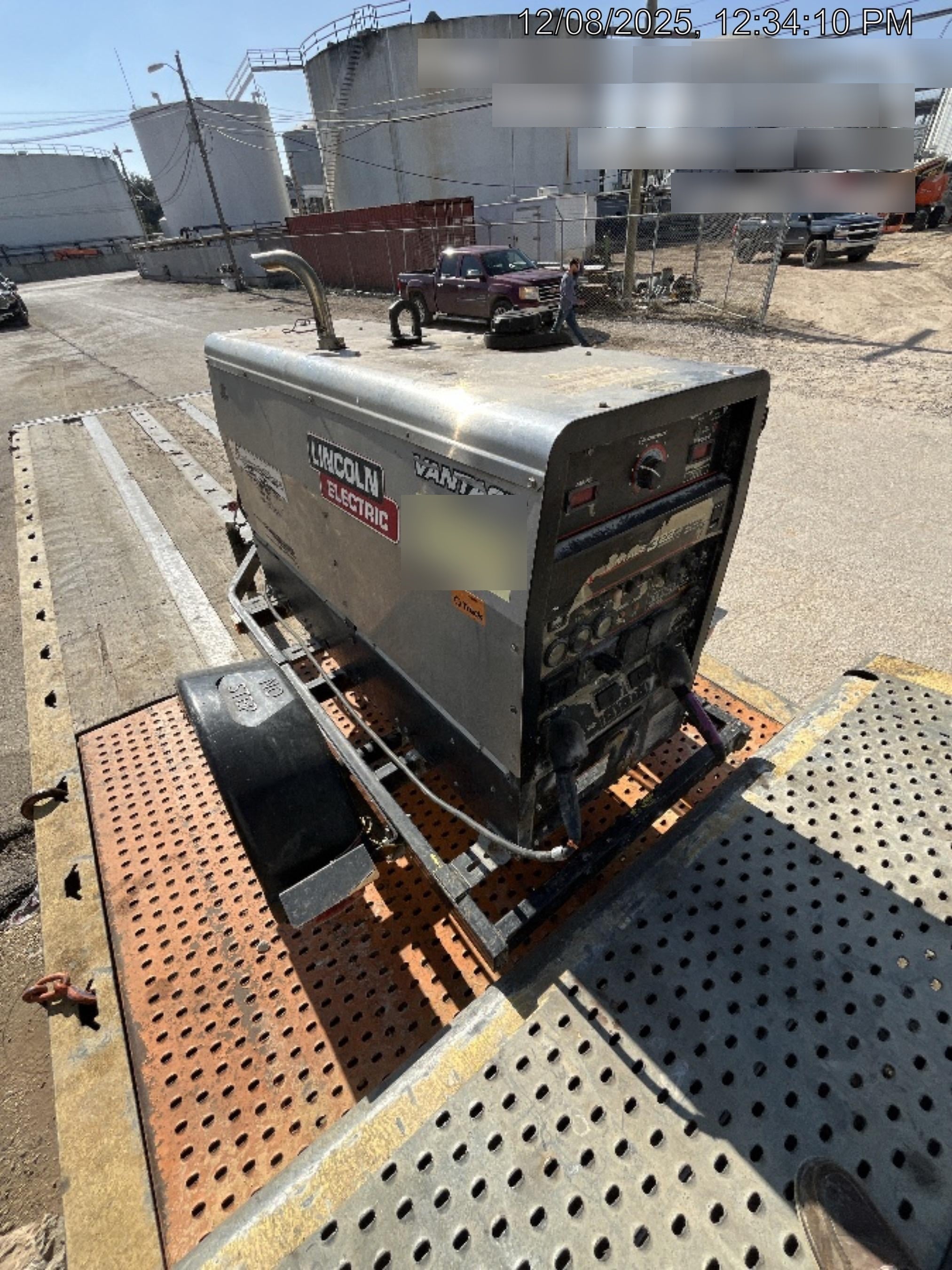 2019 Lincoln Electric Vantage 322 Ready-Pak 3, Two Wheel Trailer, Fender and Light Kit, Cable Rack