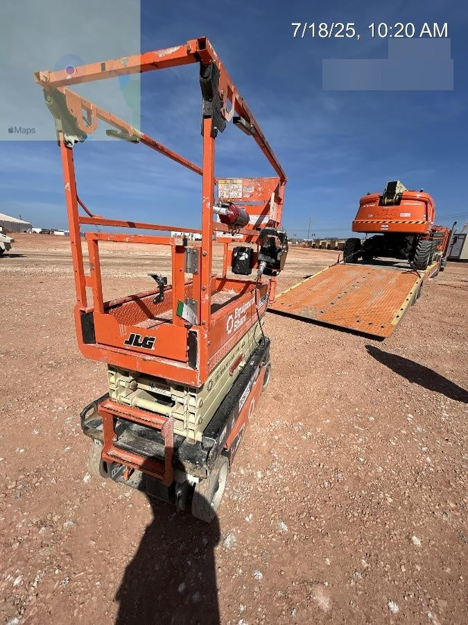 2022 JLG ES1932