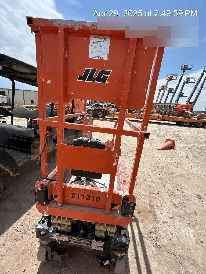 2022 JLG ES1330L