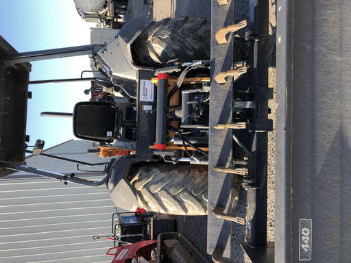 2019 Case 570N EP Canopy, 4WD, GP Front Bucket, Dual Tilt Cylinder, 84" Box Blade w/ Scarifier, Wheel Weights, Beacon