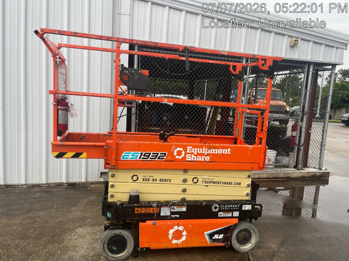2024 JLG ES1932