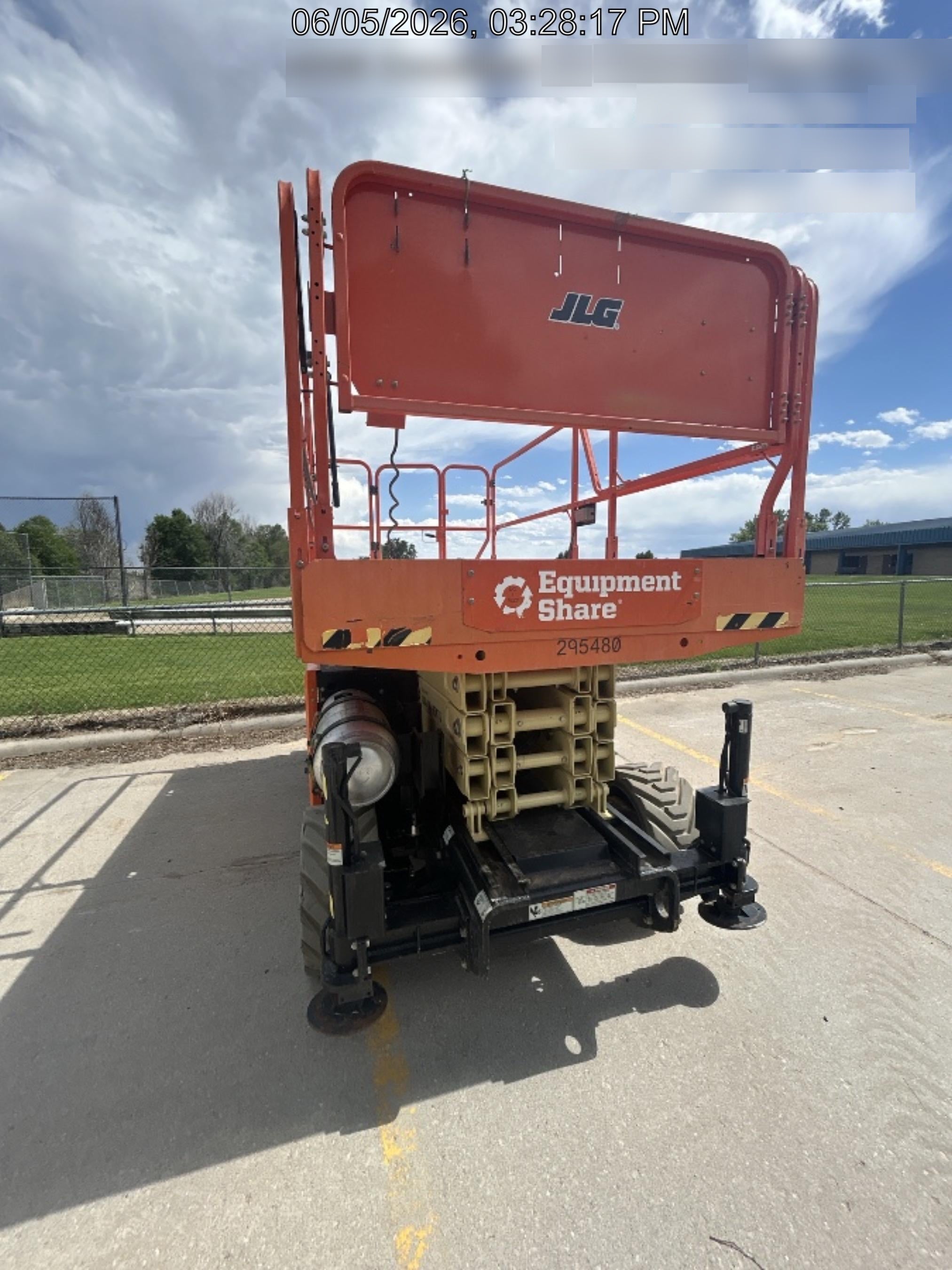 2023 JLG RT3369