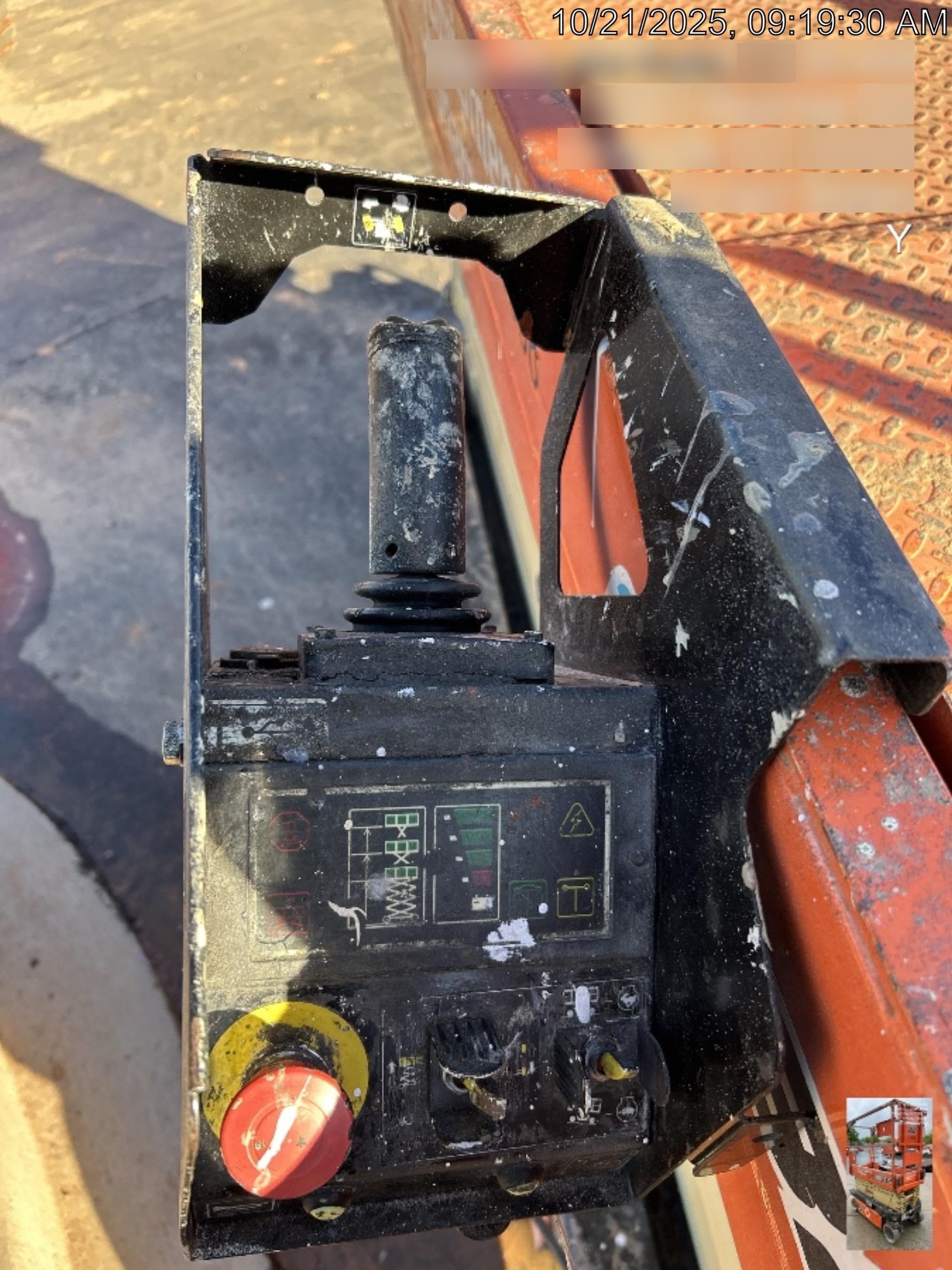2023 JLG ES3246