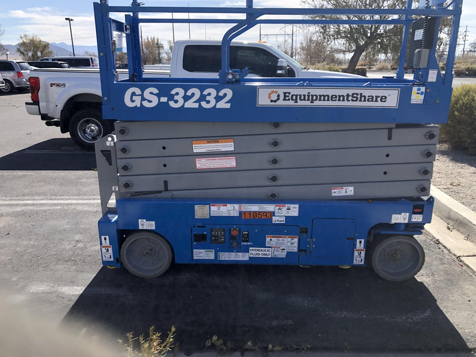 2020 Genie GS-3232 Standard, Folding half height swing gate