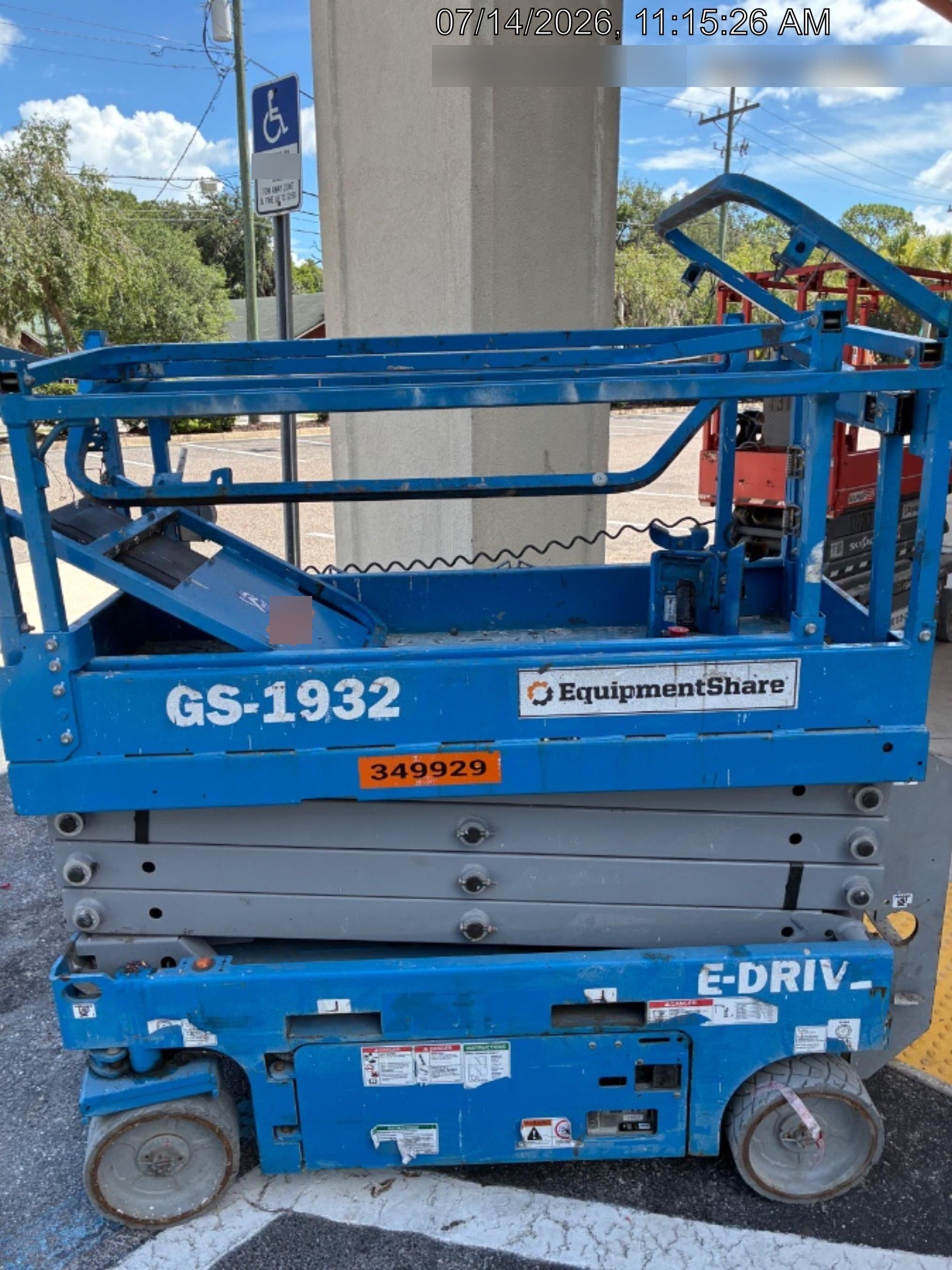 2023 GENIE GS-1932