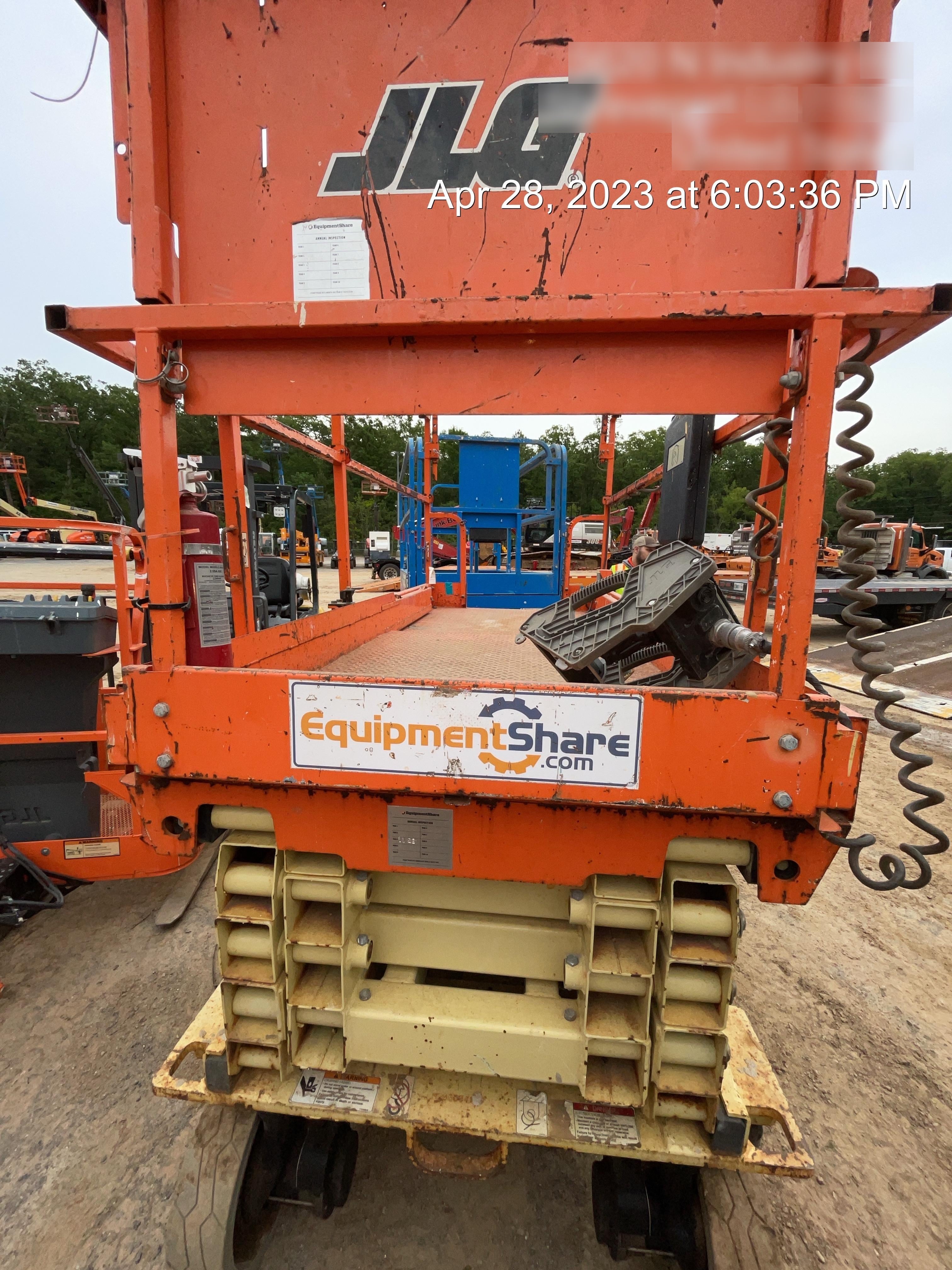 2016 JLG 3246ES